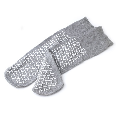 Cardinal health non skid on sale socks